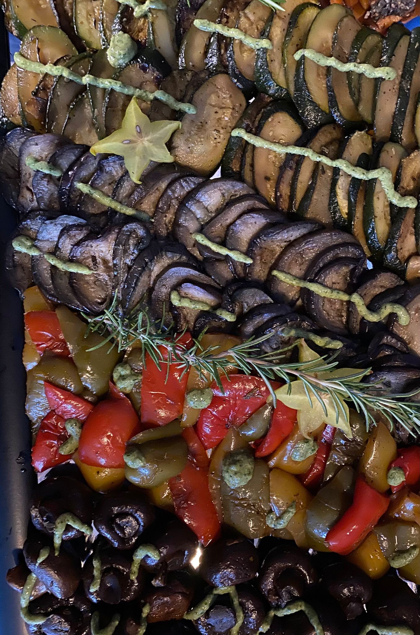 Gegrillte Gemüsespieße aus der Catering-Küche